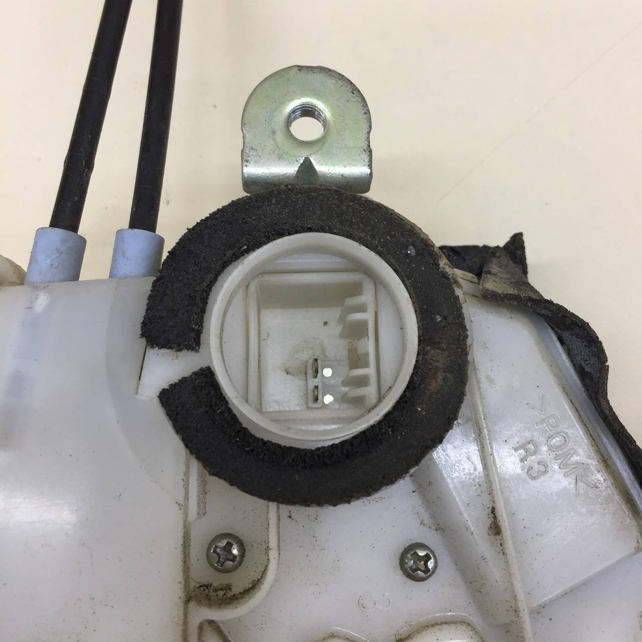 Замок двери задней правой Honda Civic 4D 2006-2012