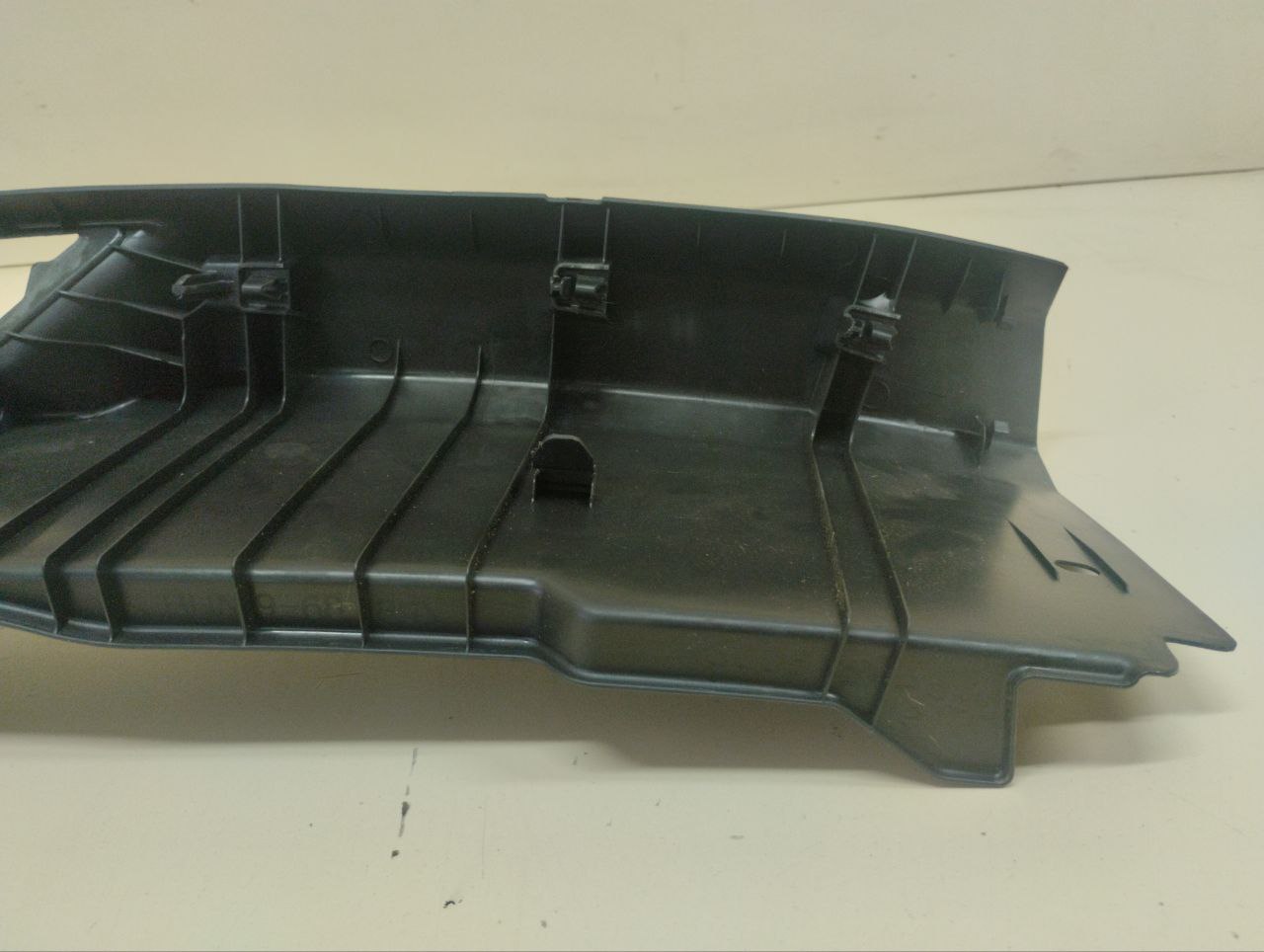 Обшивка багажника Mazda Mazda 3 (BM) 2013-2016 Обшивка багажника Mazda Mazda 3 (BM) 2013-2016
