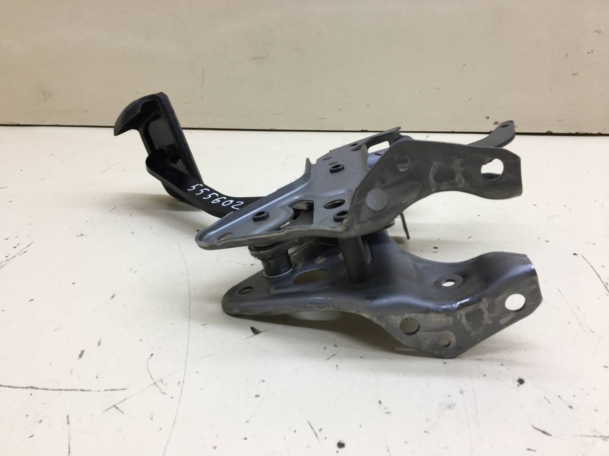 Педаль тормоза Toyota Camry (XV70) 2017>