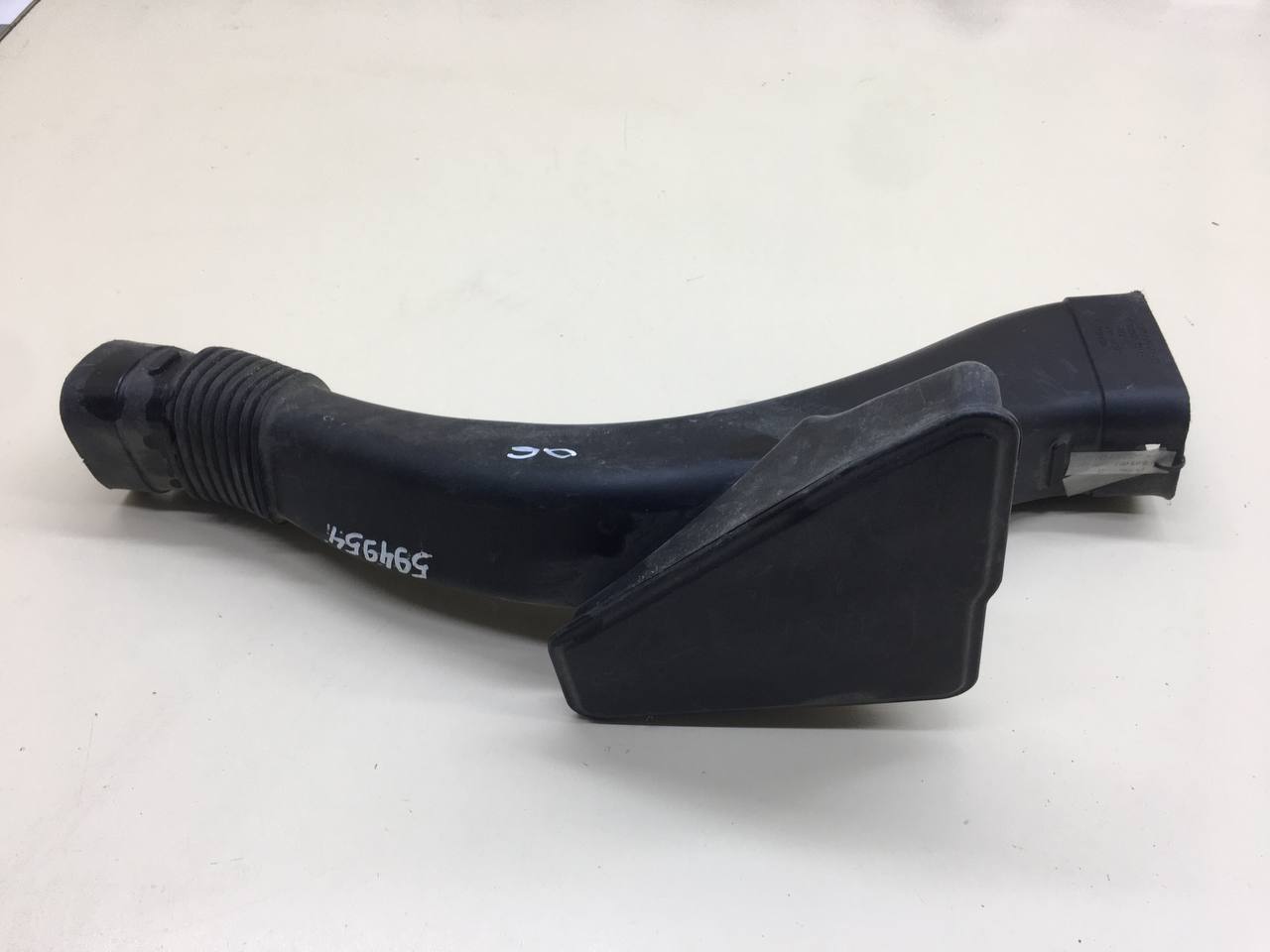 Воздуховод BMW 7-Series F01,F02 2008-2015 Воздуховод BMW 7-Series F01,F02 2008-2015