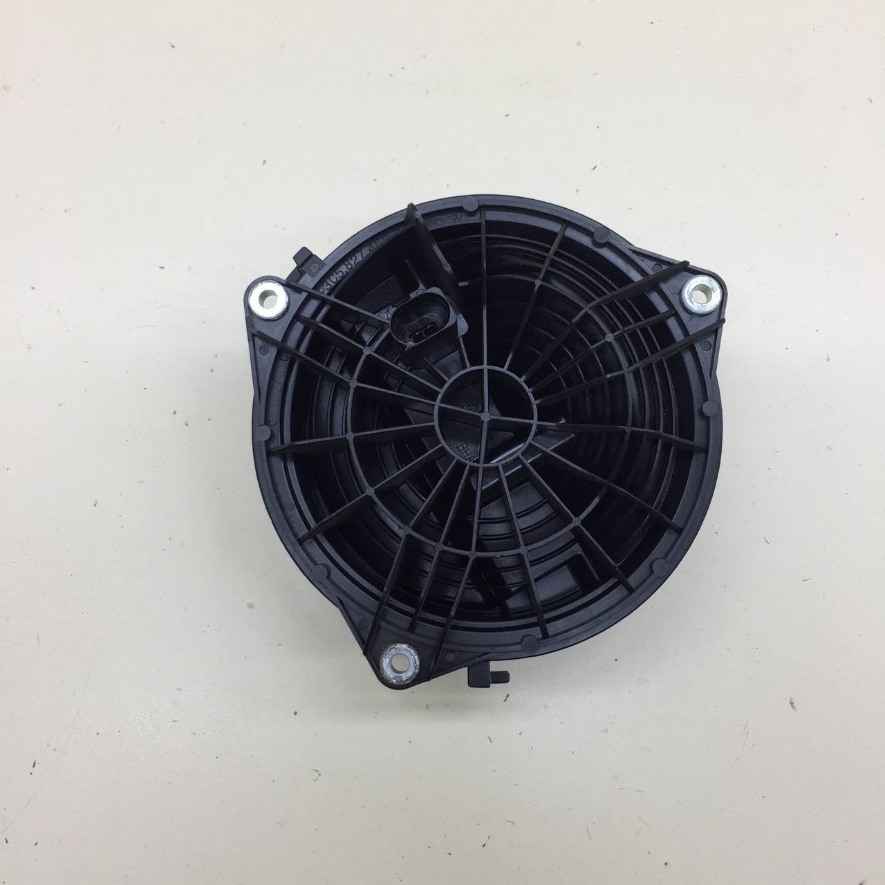 Ручка двери багажника наружная Volkswagen Passat B7 2011-2015