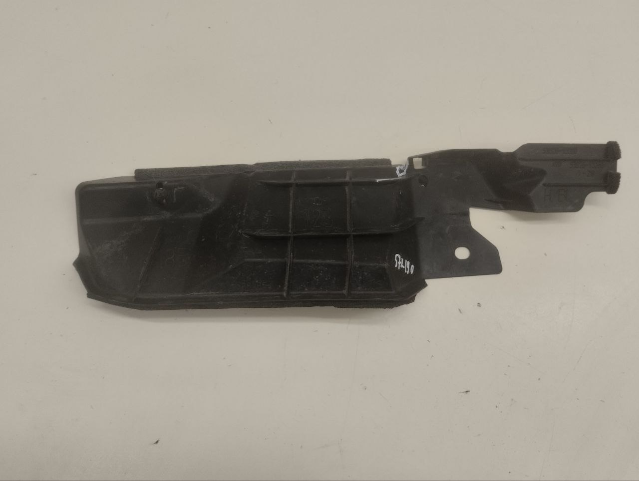 Пыльник (кузов наружные) Toyota Auris (E150) 2006-2012 Пыльник (кузов наружные) Toyota Auris (E150) 2006-2012