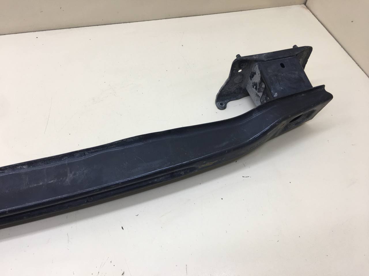 Усилитель заднего бампера Mercedes-Benz C-Class (W205) 2014>