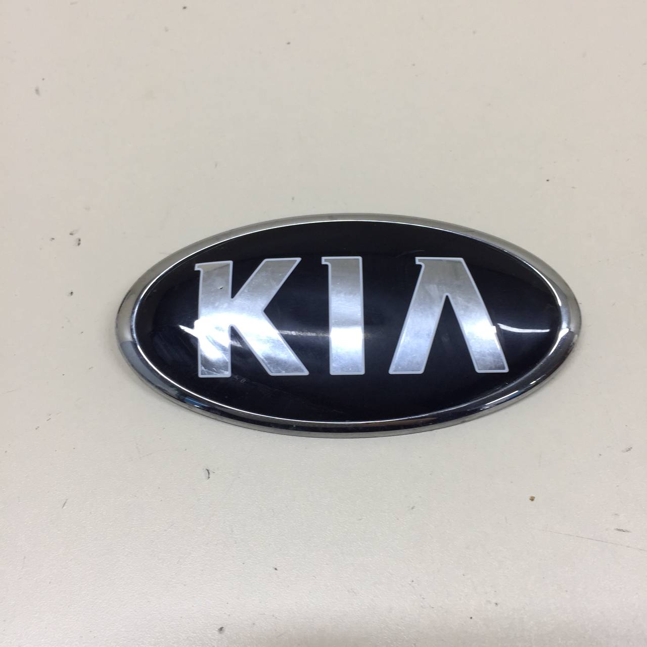 Эмблема Kia Rio 4 (FB) 2017> Эмблема Kia Rio 4 (FB) 2017>
