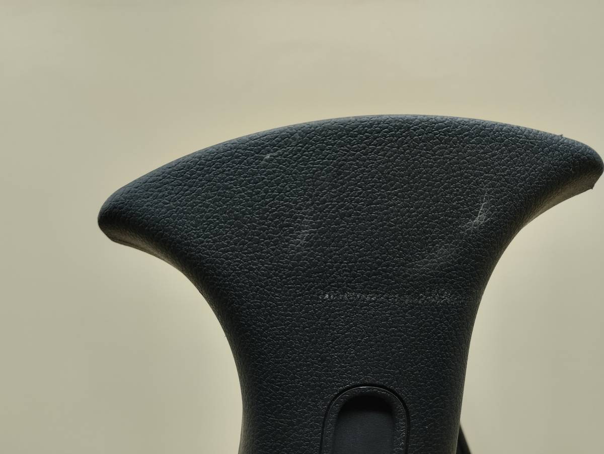 Обшивка стойки Lada Largus 2012>