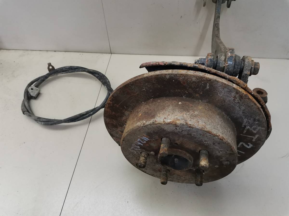 Кулак поворотный задний правый Toyota Harrier (U30) 2003-2013