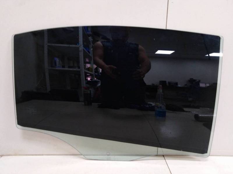 Стекло двери задней правой Geely Emgrand EC7 2008>