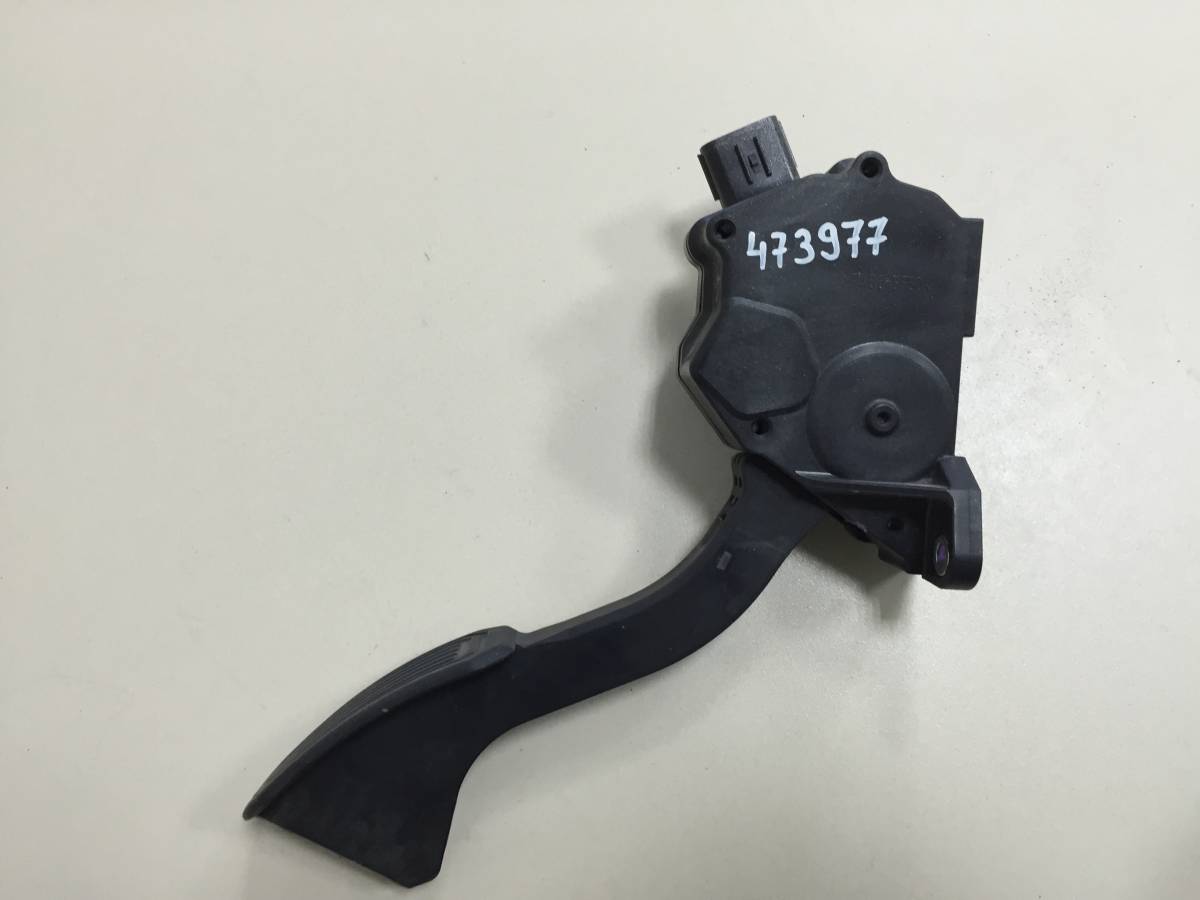 Педаль газа Toyota Corolla E150 2006-2013