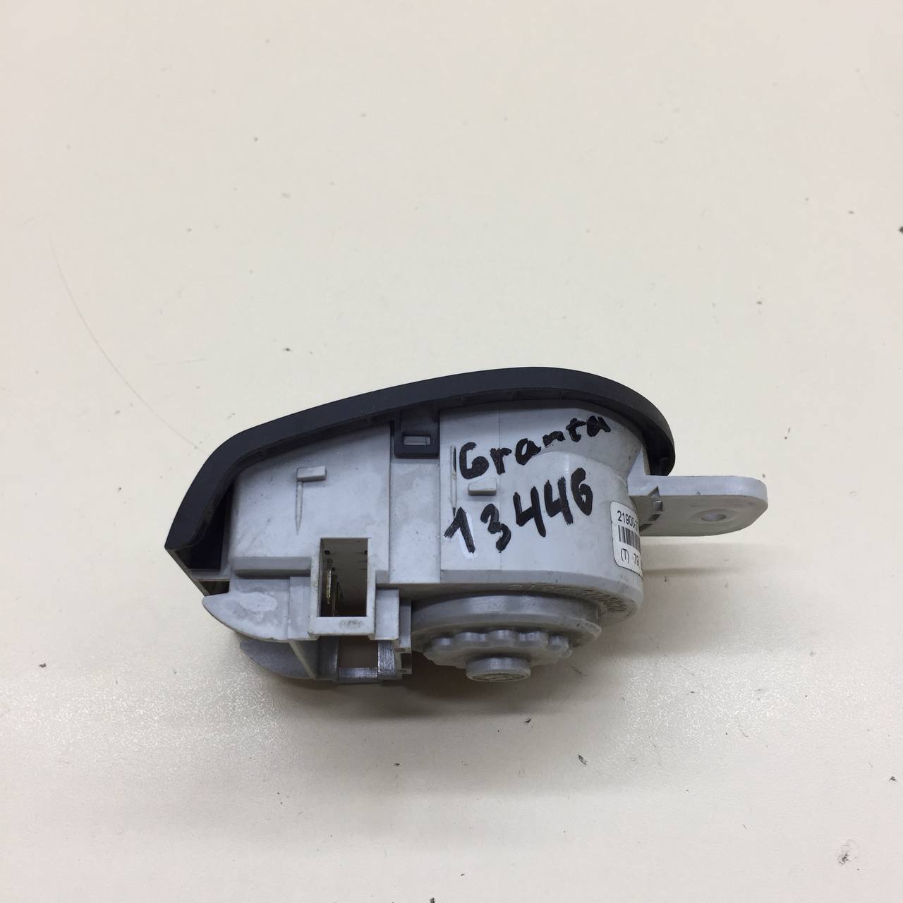 Переключатель света фар Lada Granta 2011>