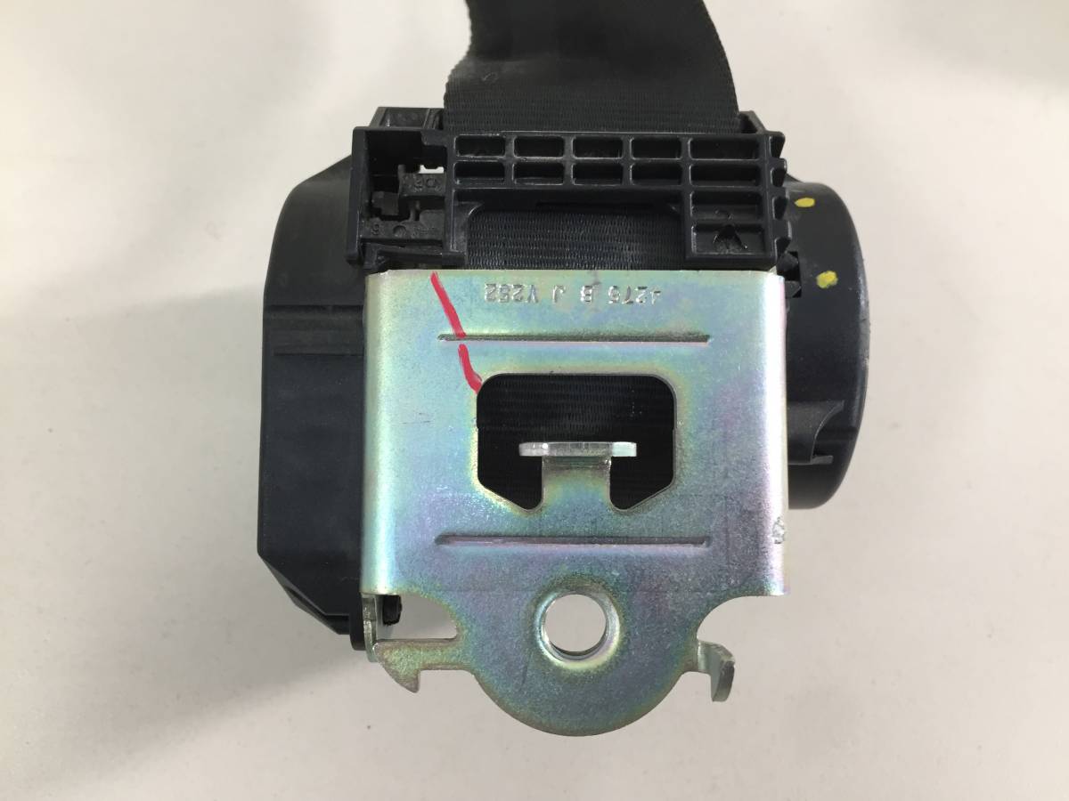 Ремень безопасности Lada Largus 2012>