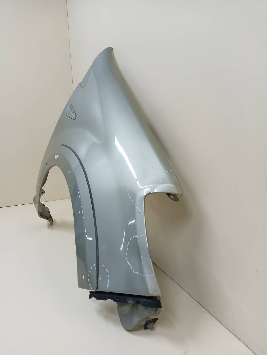 Крыло переднее правое Renault Sandero 2009-2014
