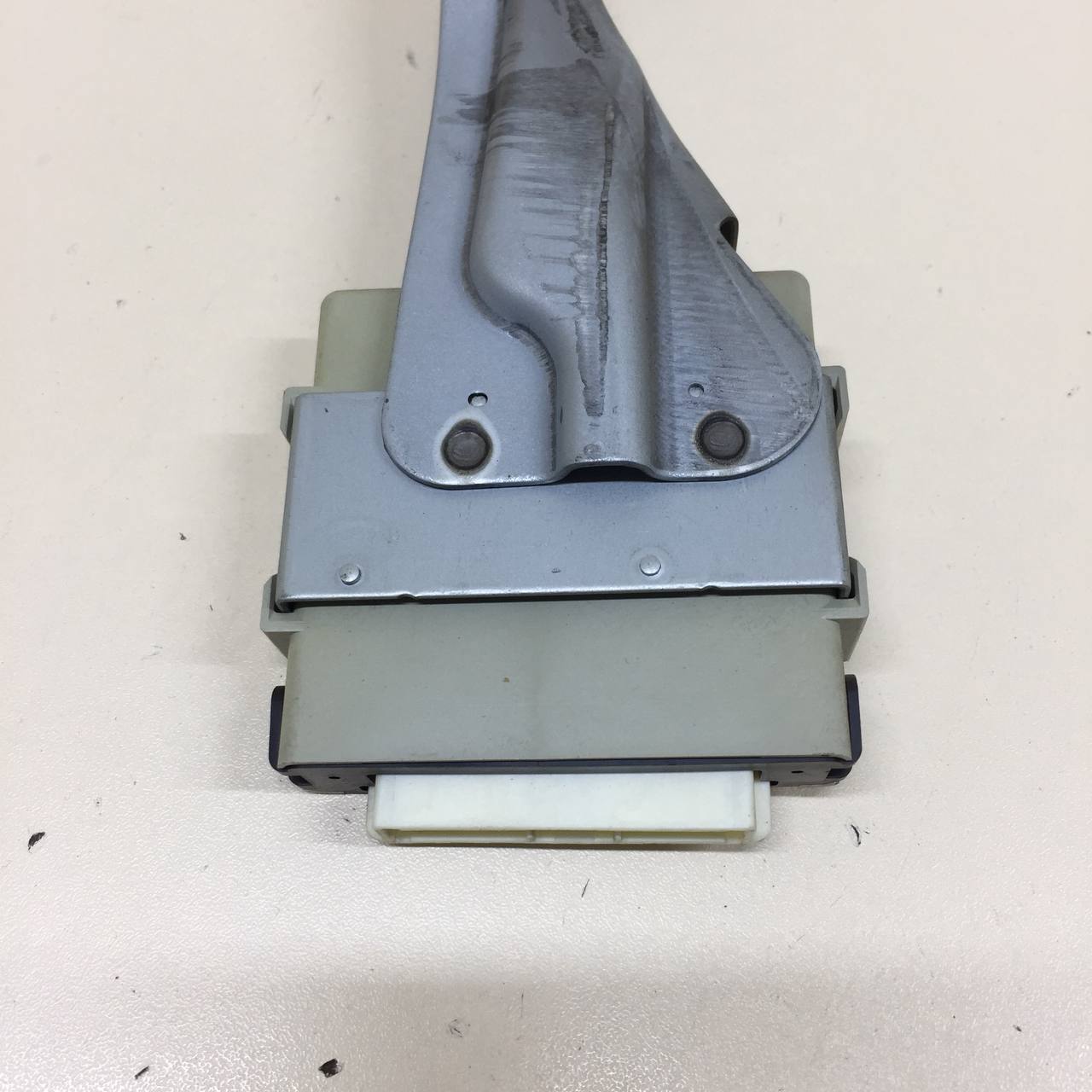 Блок управления светом Toyota Land Cruiser Prado (J150) 2009-2022