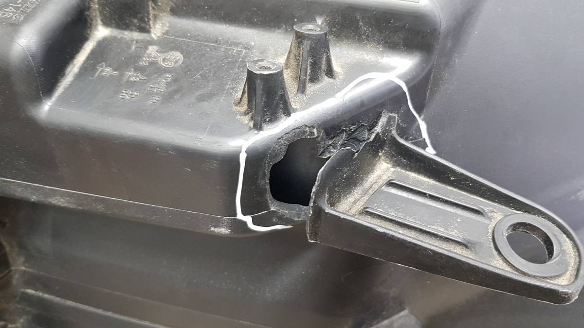 Фара правая Toyota Hiace (H300) 2019>