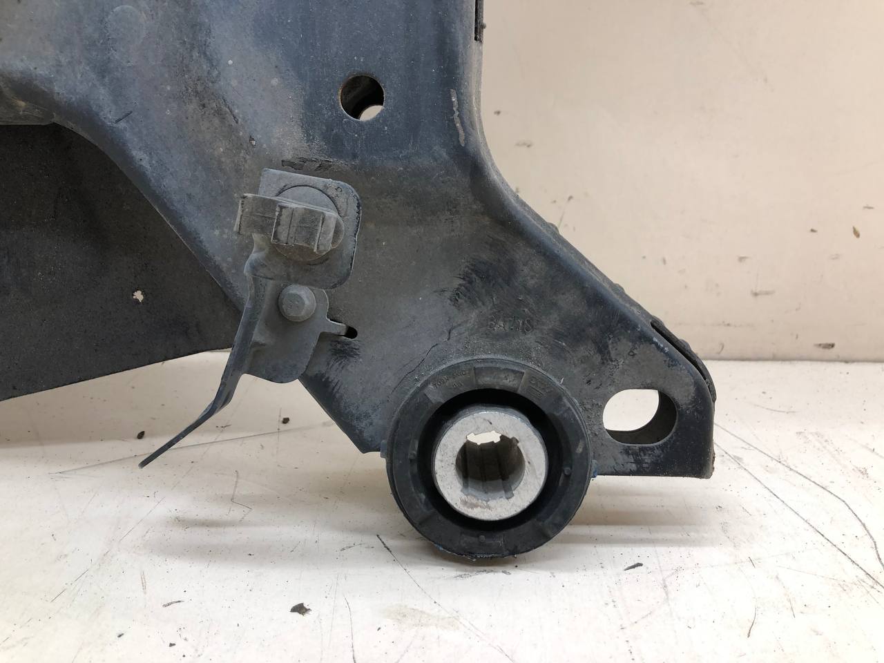 Балка подмоторная Volvo V60 2010-2013