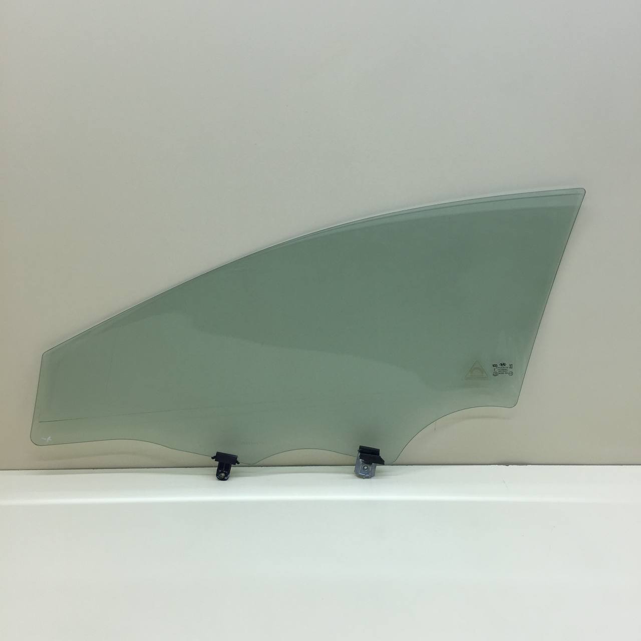 Стекло двери передней правой Hyundai Elantra (MD) 2011-2016