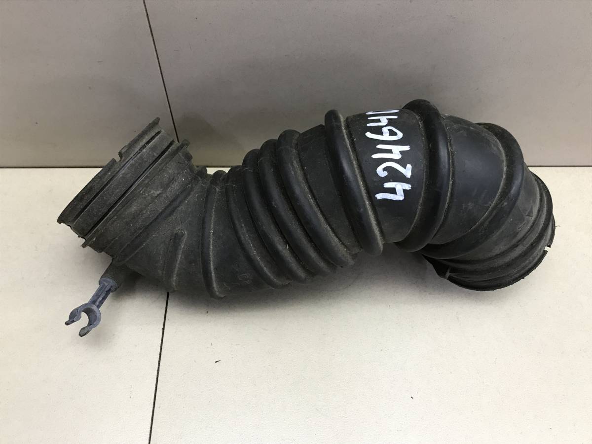 Патрубок воздушного фильтра Toyota Allex 2001-2006