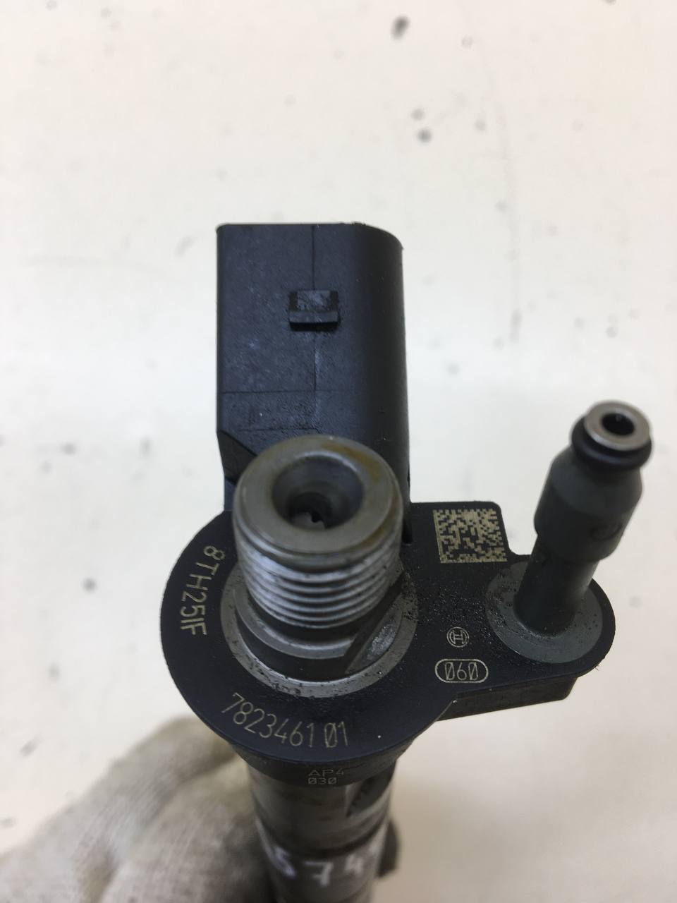 Форсунка дизельная электрическая BMW X5 F15/F85 2013-2018 Форсунка дизельная электрическая BMW X5 F15/F85 2013-2018
