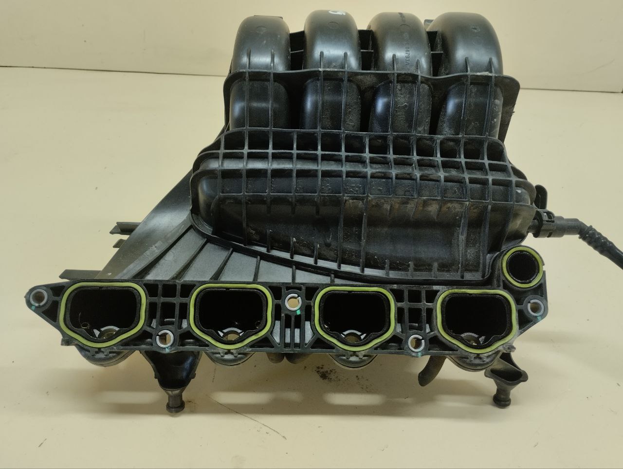 Коллектор впускной Volkswagen Polo (MK5) 2011-2020 Коллектор впускной Volkswagen Polo (MK5) 2011-2020