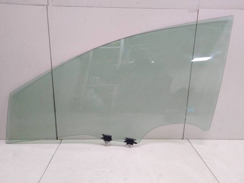 Стекло двери передней левой Honda Civic 4D 2006-2012