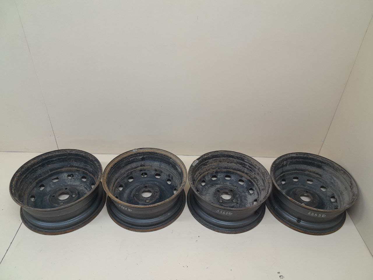 Диски к-кт R15 Штампованные