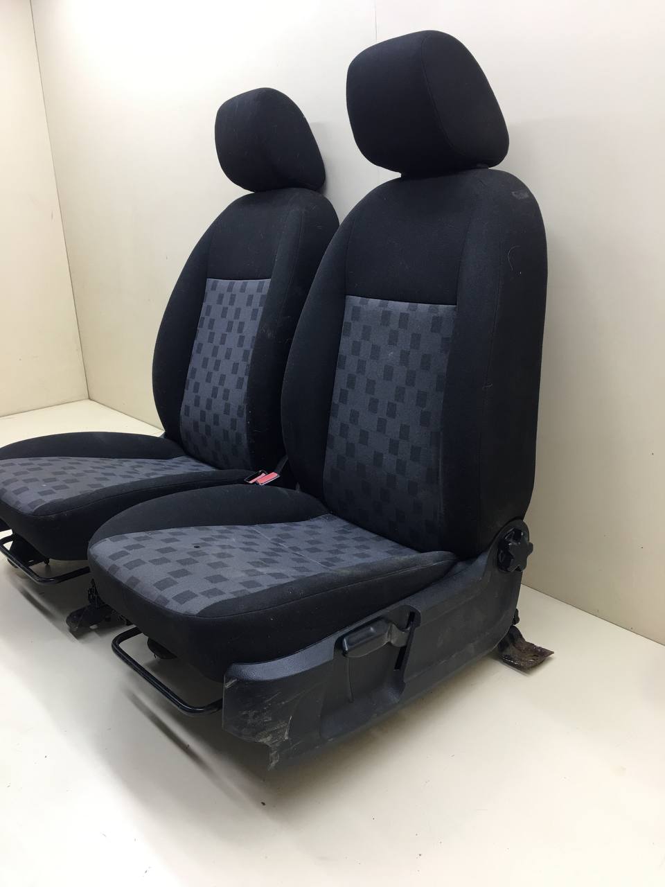Сиденье (комплект) Ford Focus 2 (DB) 2008-2011 Сиденье (комплект) Ford Focus 2 (DB) 2008-2011
