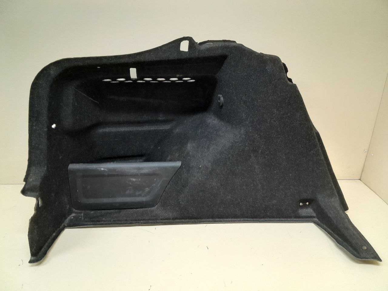 Обшивка багажника Skoda Rapid 2012-2020