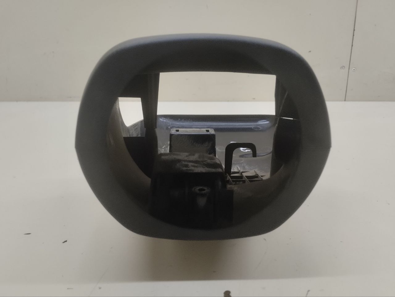 Кожух рулевой колонки Chevrolet Niva 2009-2020