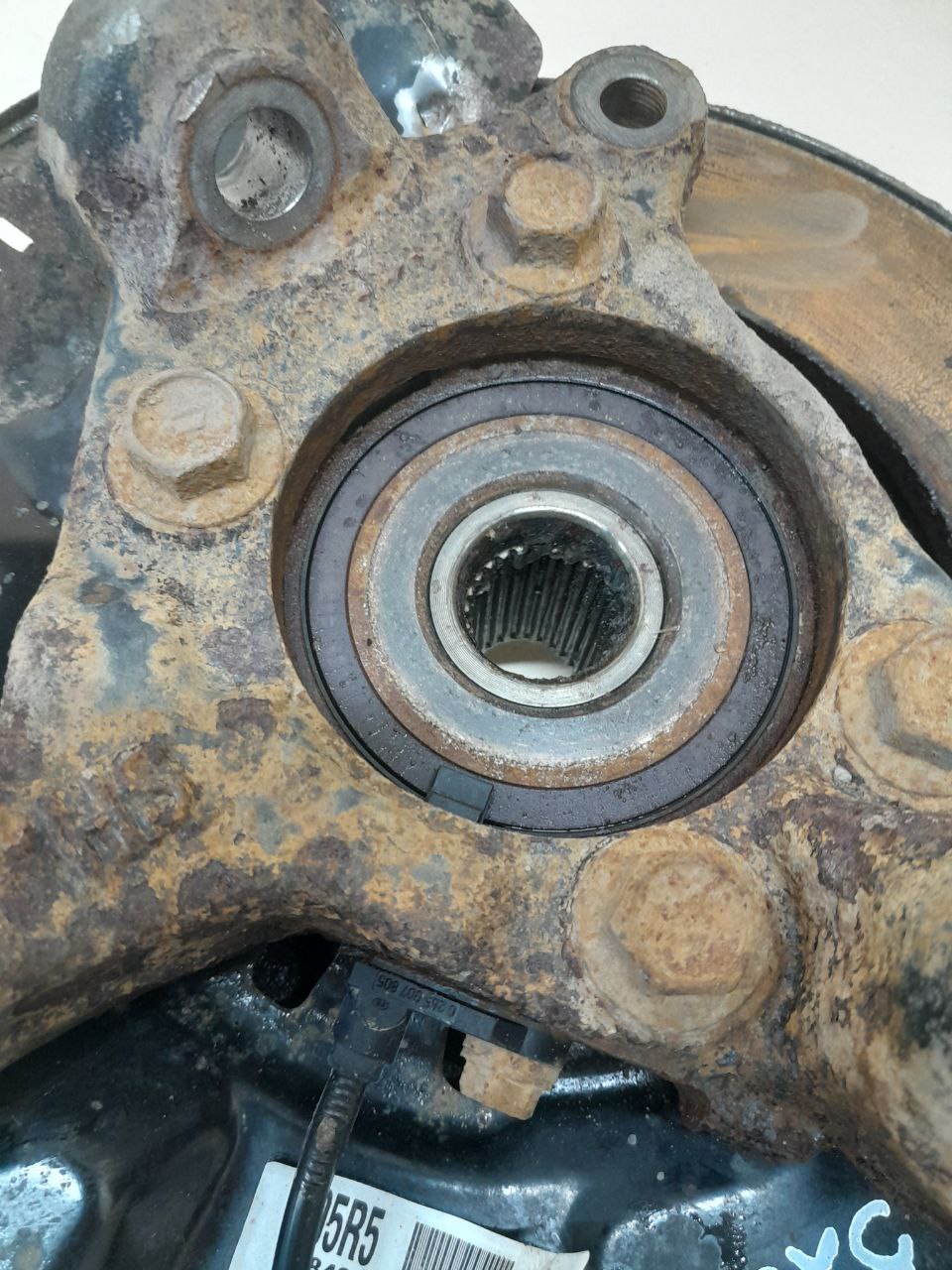 Кулак поворотный передний правый Toyota Auris (E150) 2006-2012 Кулак поворотный передний правый Toyota Auris (E150) 2006-2012