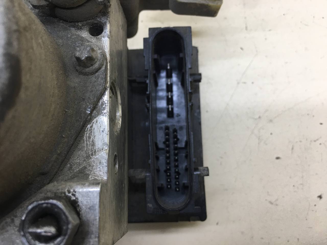 Блок ABS (насос) Nissan Almera 3 (G11, G15) 2012>