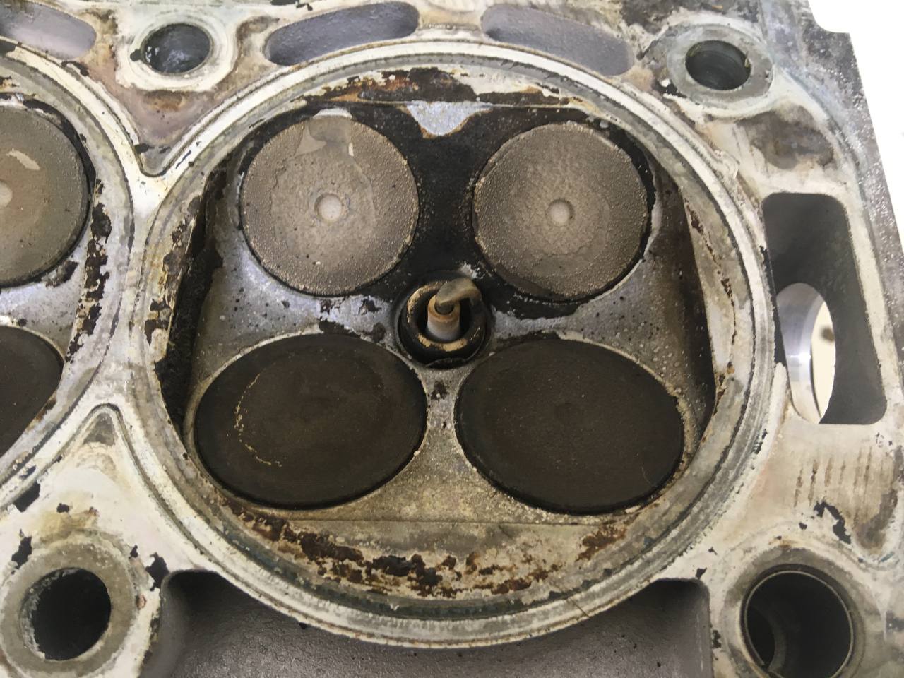 Головка блока цилиндров Skoda Rapid 2012-2020