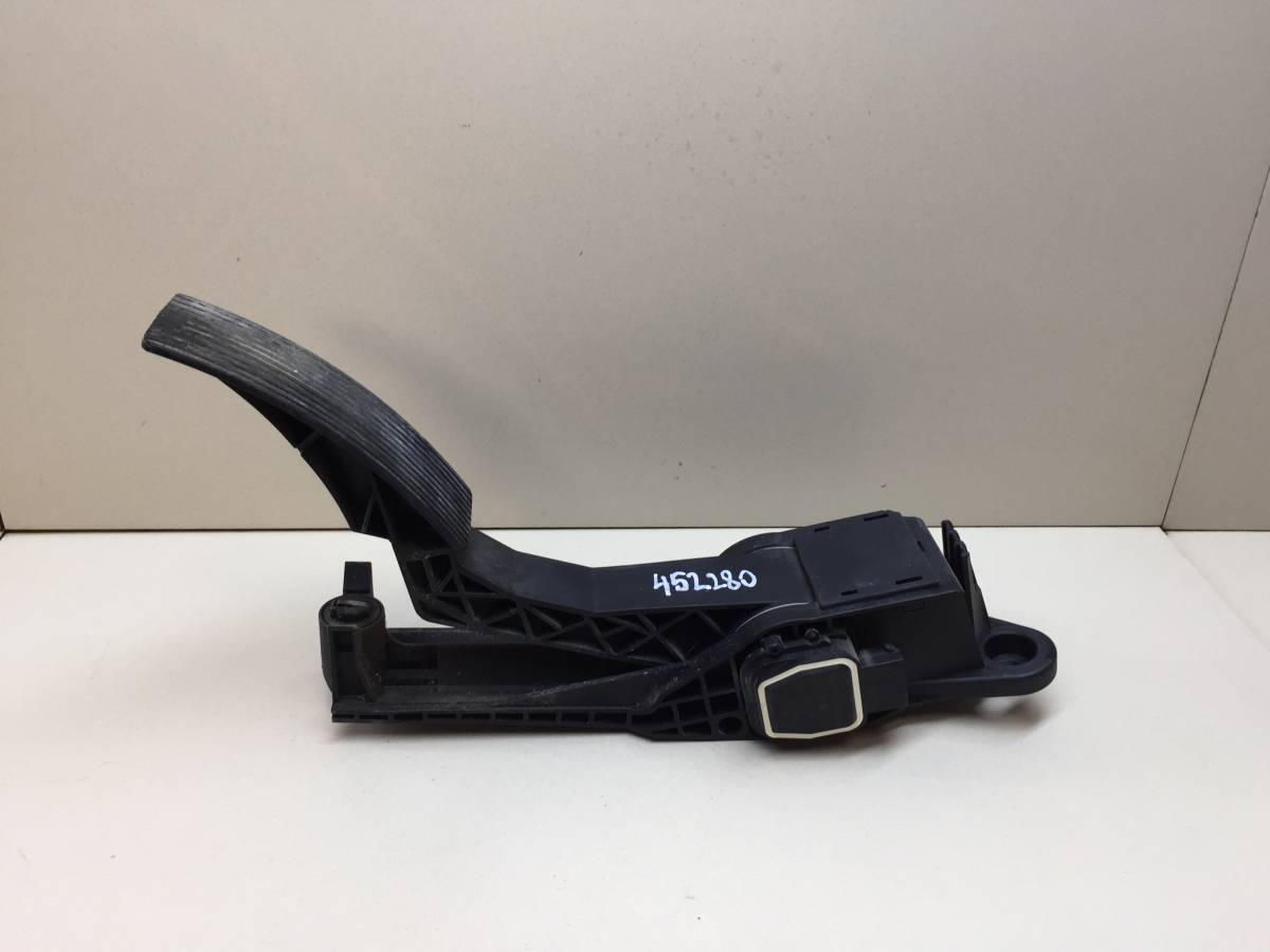 Педаль газа Mercedes-Benz M-Class (W164) 2005-2011