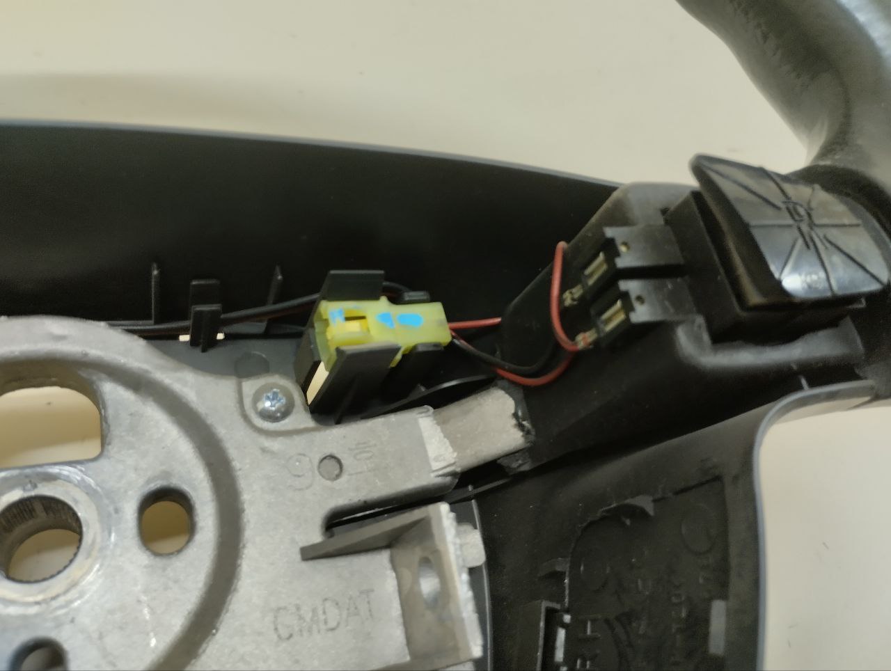 Подушка безопасности в рулевое колесо Chevrolet Aveo T250 2005-2011 Подушка безопасности в рулевое колесо Chevrolet Aveo T250 2005-2011