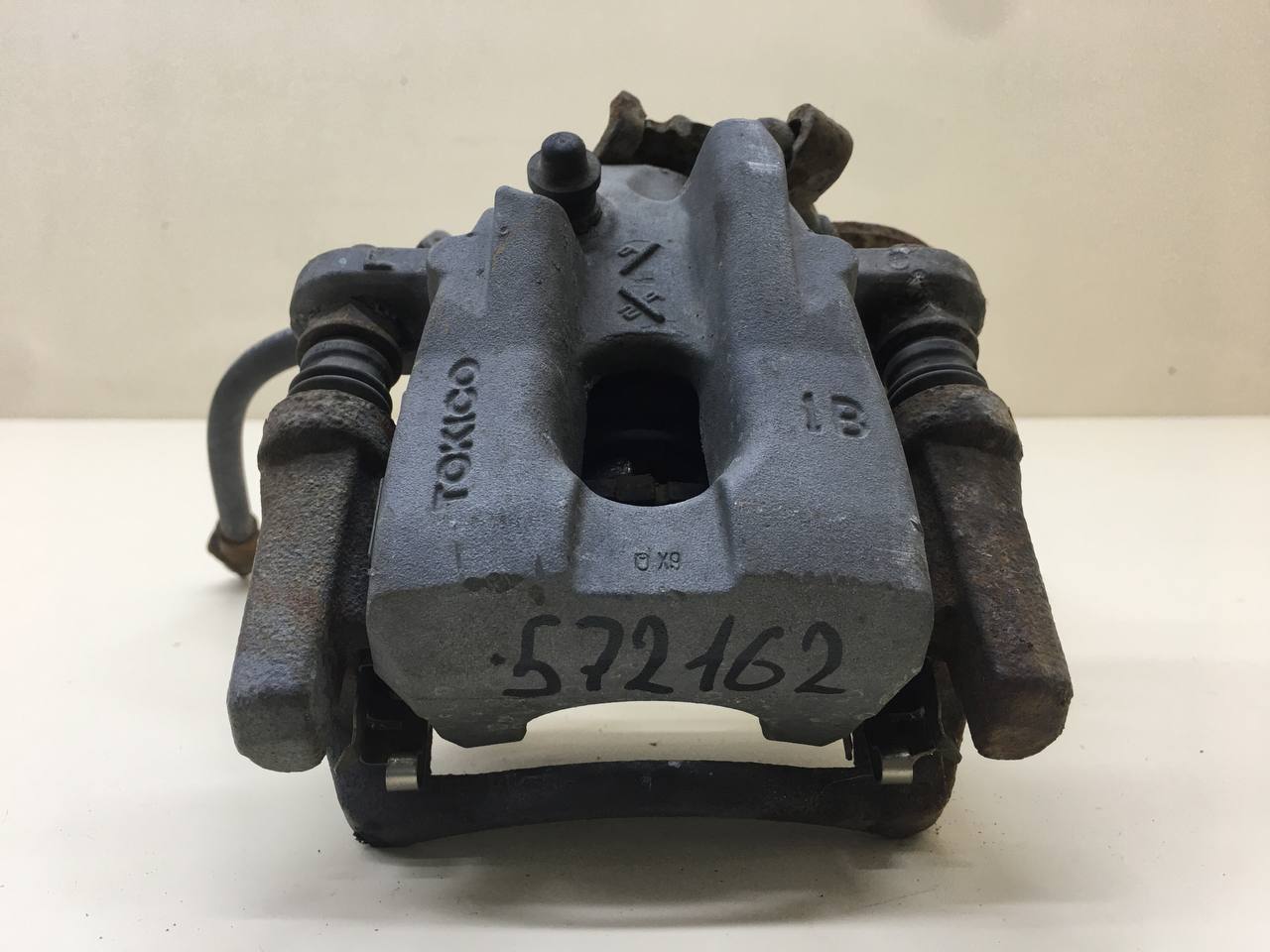 Суппорт задний левый Toyota Auris (E150) 2006-2012