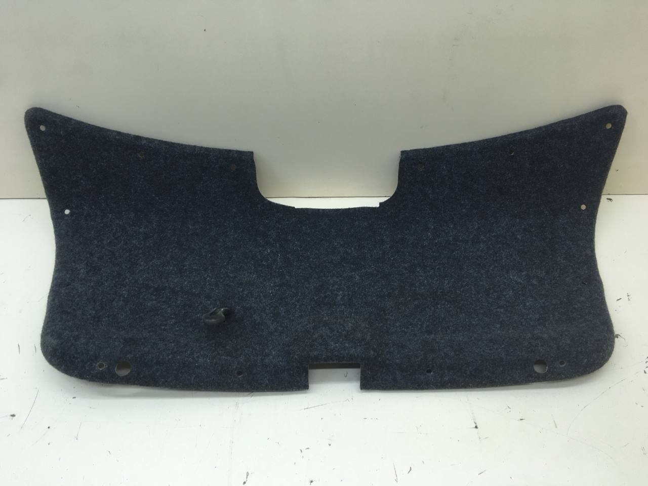 Обшивка двери багажника Skoda Rapid 2012-2020