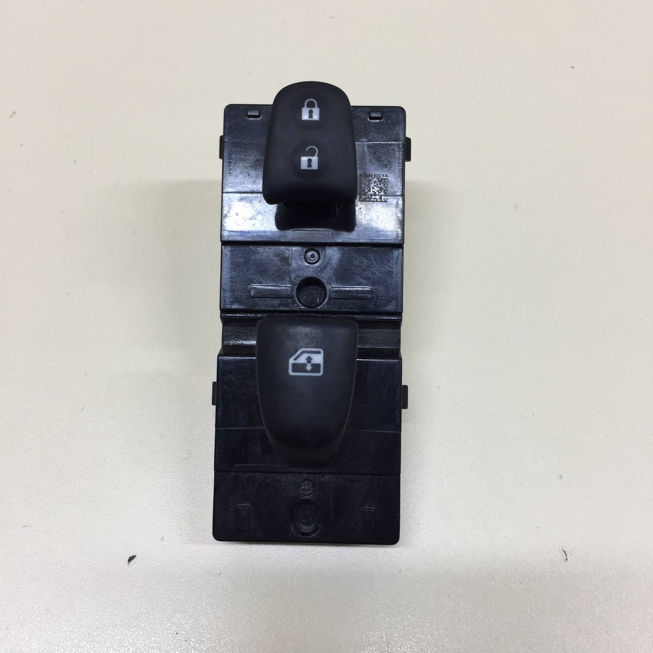 Кнопка стеклоподъемника Nissan Qashqai (J11) 2014> Кнопка стеклоподъемника Nissan Qashqai (J11) 2014>