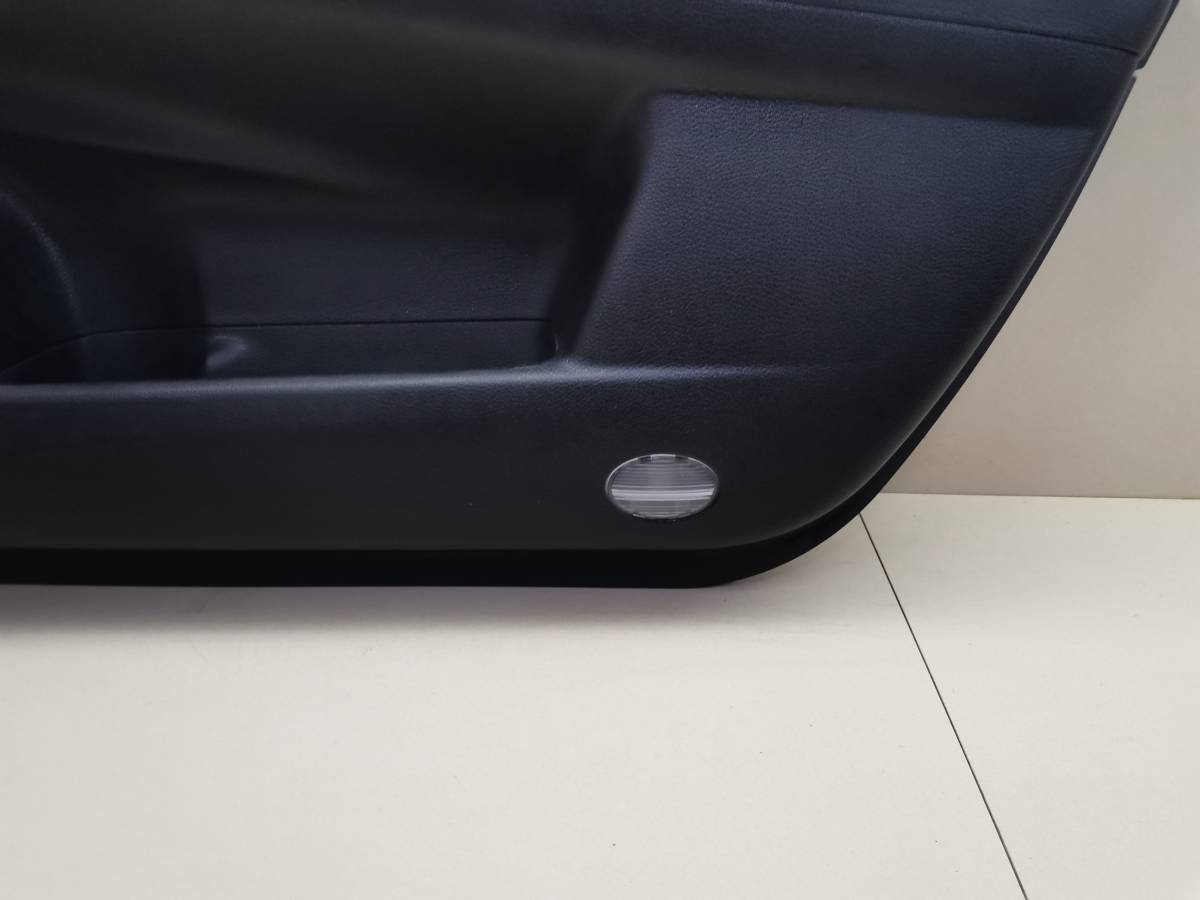 Обшивка двери передней правой Mazda Mazda 6 (GH) 2007-2012