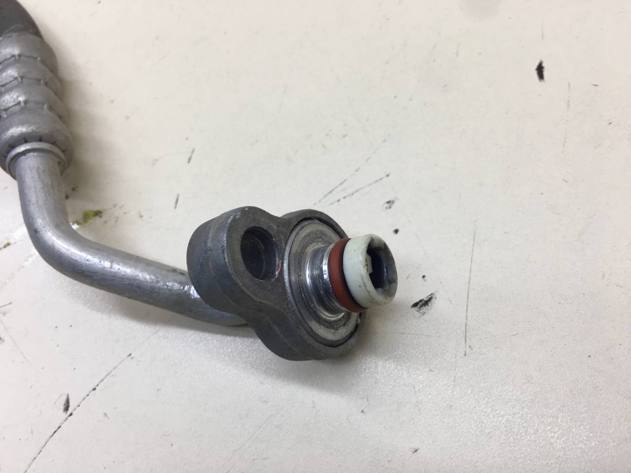 Трубка кондиционера Ford Mondeo 4 2007-2015