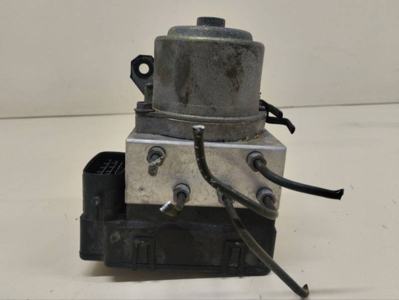 Блок ABS (насос) Mitsubishi Pajero/Montero Sport (K9) 1997-2008