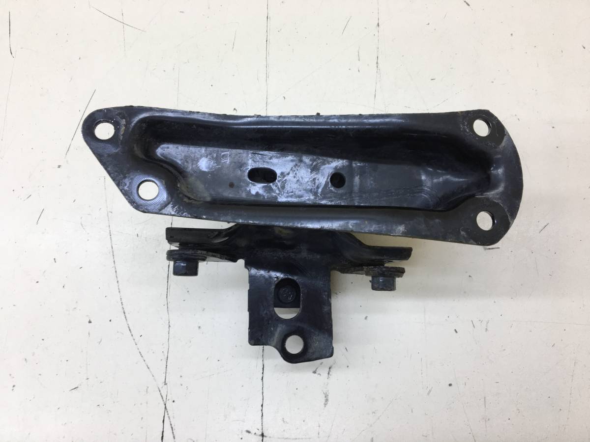 Опора КПП левая Volkswagen Polo (MK5) 2011-2020