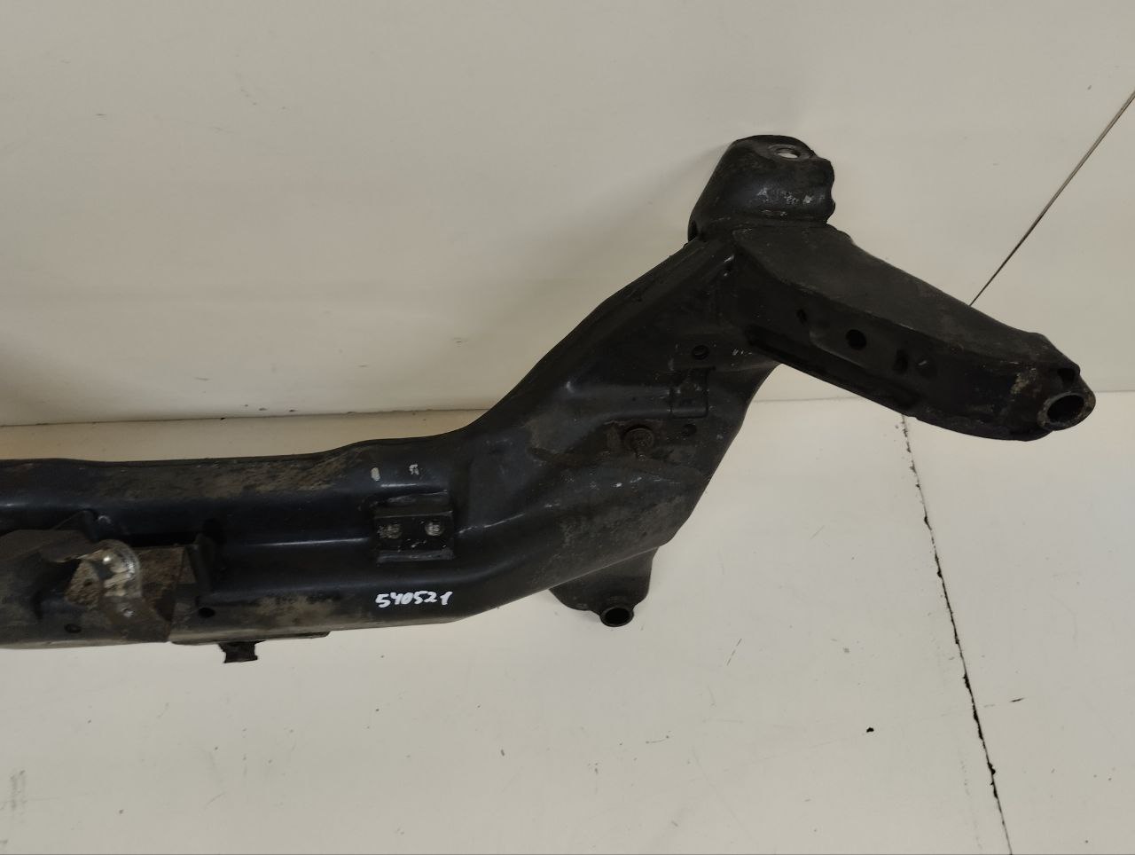 Балка подмоторная Nissan Almera (N16) 2000-2006 Балка подмоторная Nissan Almera (N16) 2000-2006