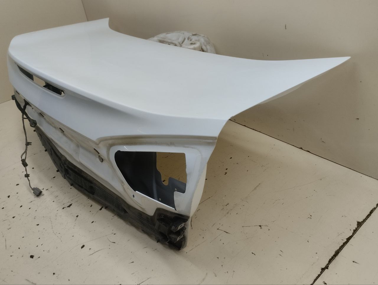 Крышка багажника Ford Mondeo 4 2007-2015 Крышка багажника Ford Mondeo 4 2007-2015