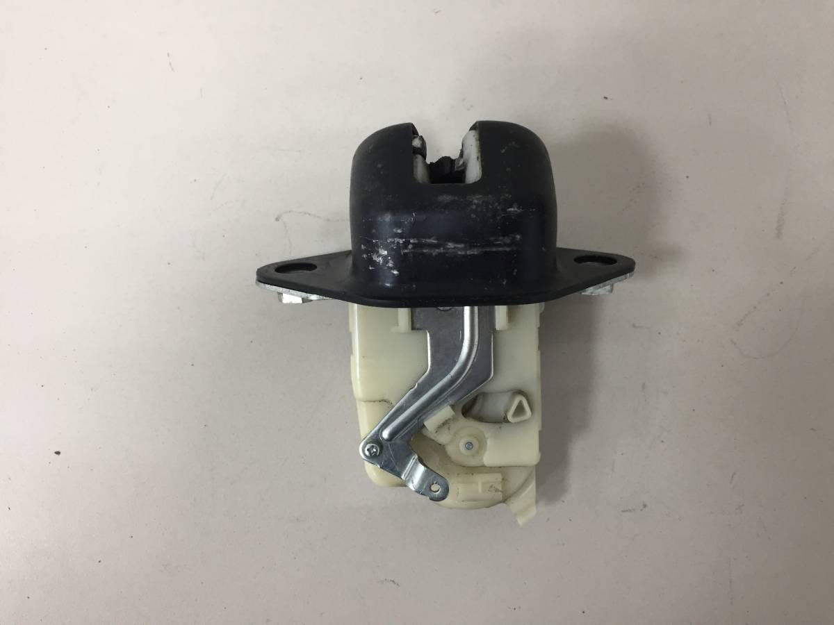 Замок багажника Subaru Impreza (G12) 2007-2012
