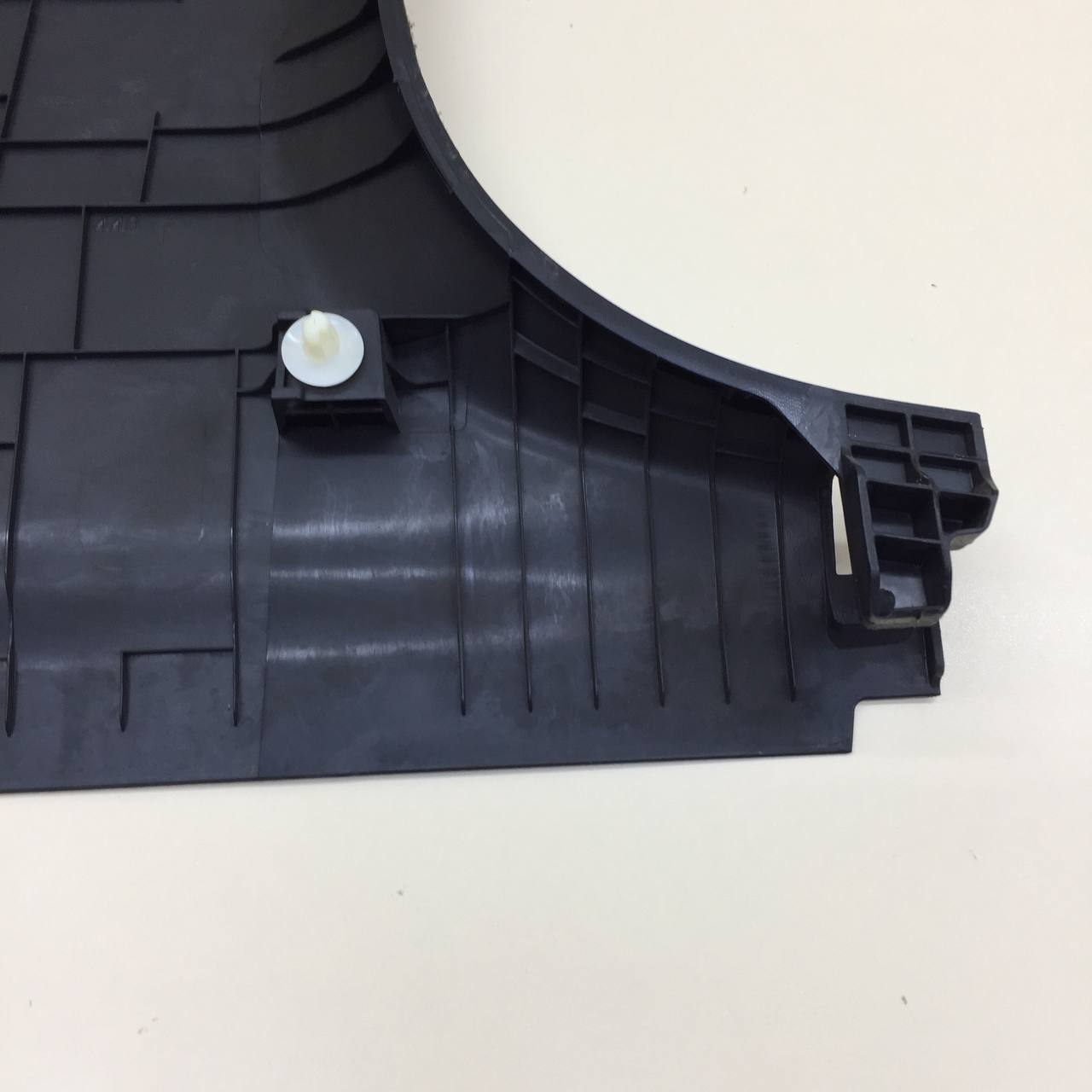 Обшивка стойки Hyundai Elantra (CN7) 2020>