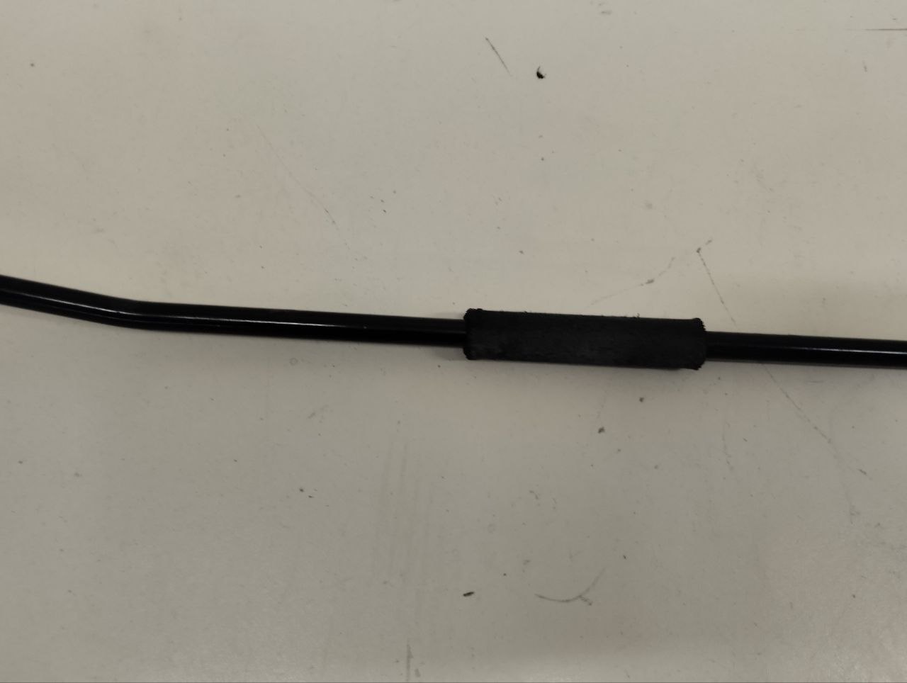 Держатель капота Nissan Almera Classic (B10) 2006-2013