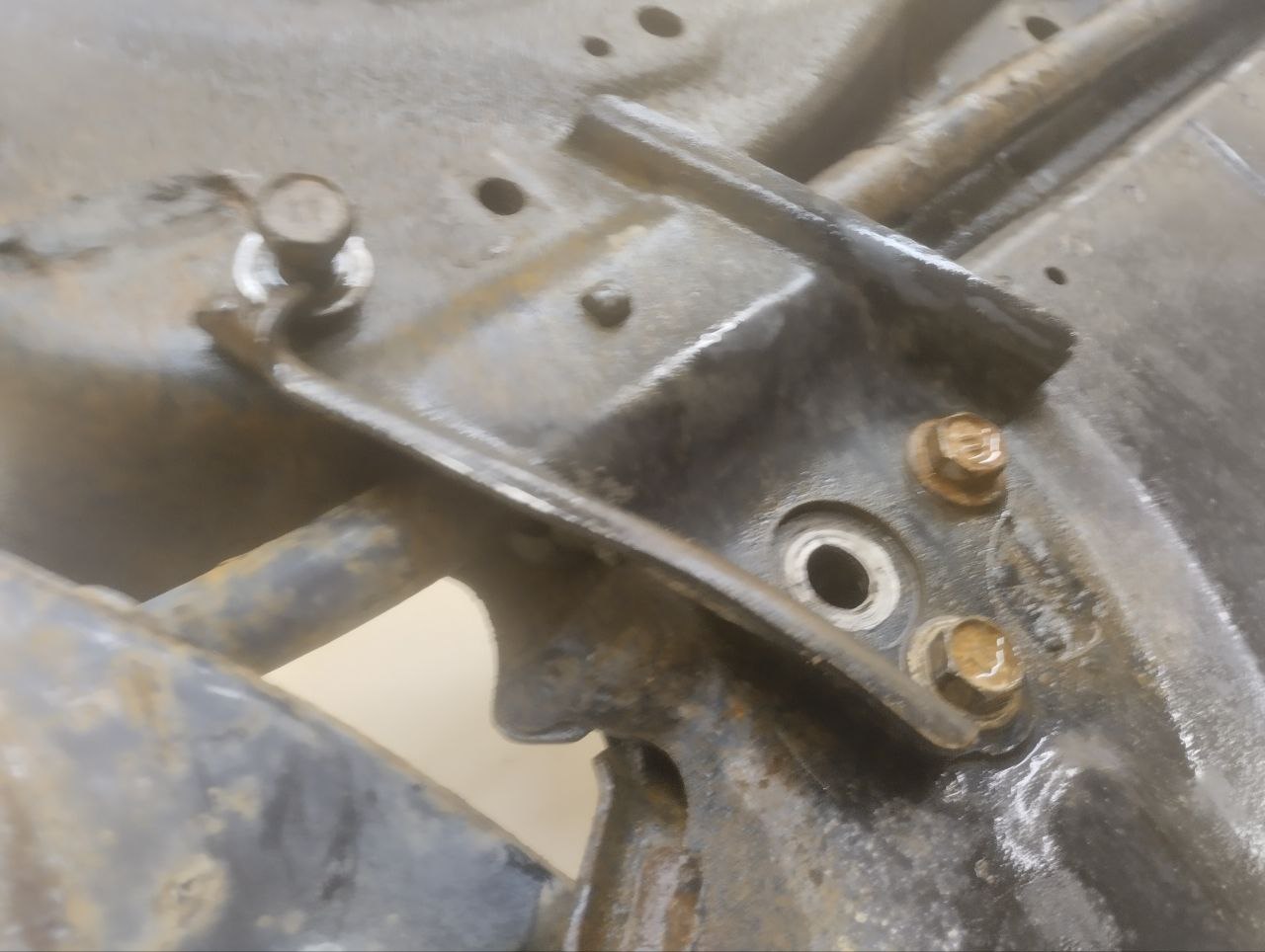 Балка подмоторная Toyota Auris (E150) 2006-2012 Балка подмоторная Toyota Auris (E150) 2006-2012