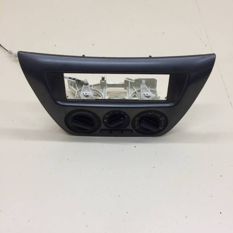 Блок управления отопителем Mitsubishi Lancer 9 (CS/Classic) 2000-2011 Блок управления отопителем Mitsubishi Lancer 9 (CS/Classic) 2000-2011