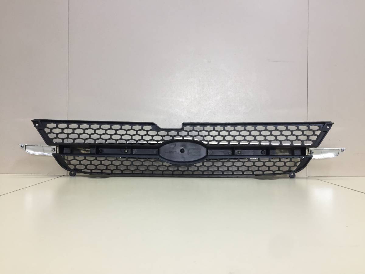 Решетка радиатора Hyundai Getz 2002-2010