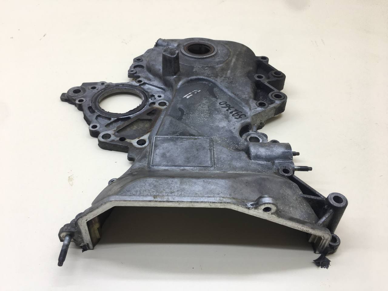 Крышка двигателя передняя Toyota Corolla E120 2001-2007 Крышка двигателя передняя Toyota Corolla E120 2001-2007