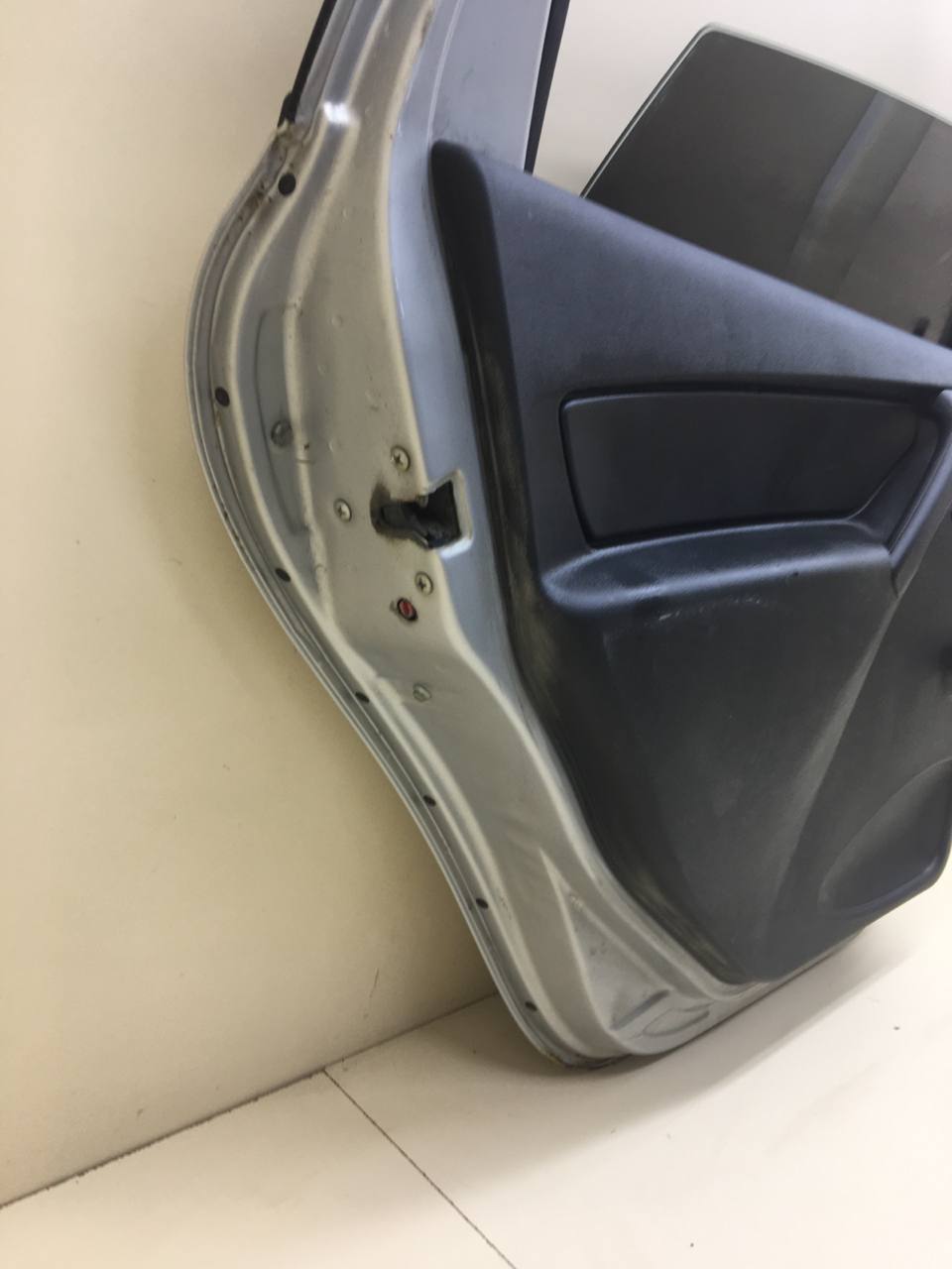 Дверь задняя левая Lada Granta 2011>