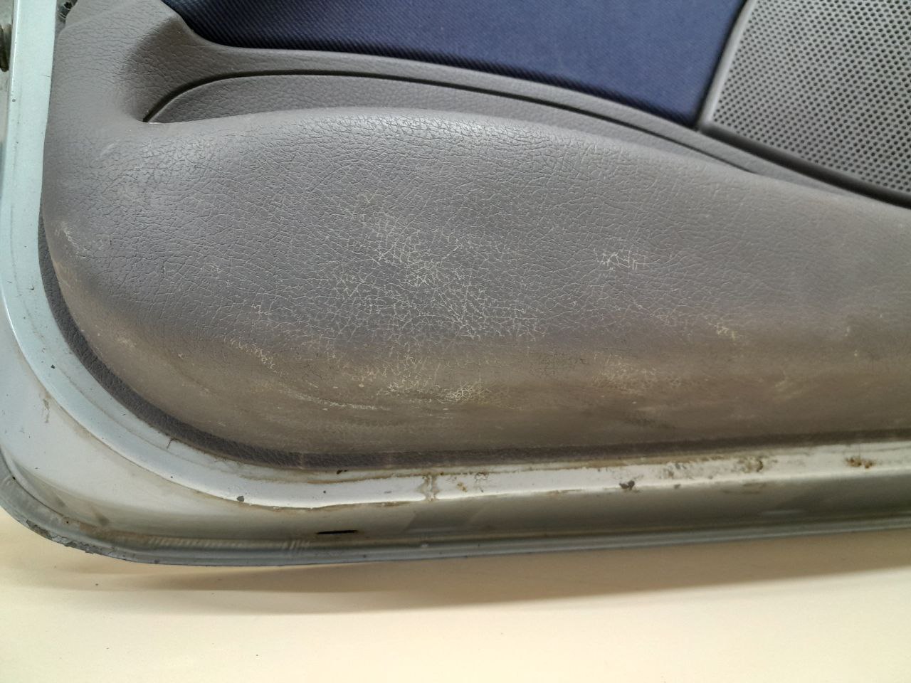 Дверь передняя правая Peugeot 206 1998-2012